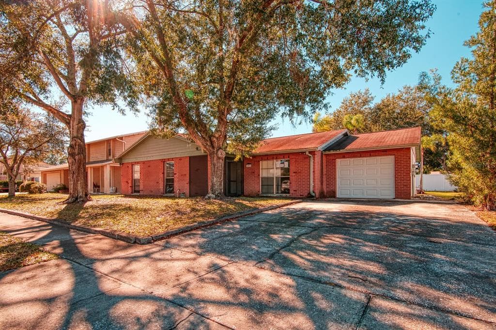 12514 BRUCIE PLACE TAMPA, FL 33625