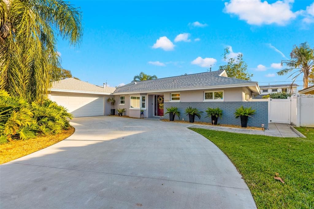 1530 86TH AVENUE N ST PETERSBURG, FL 33702