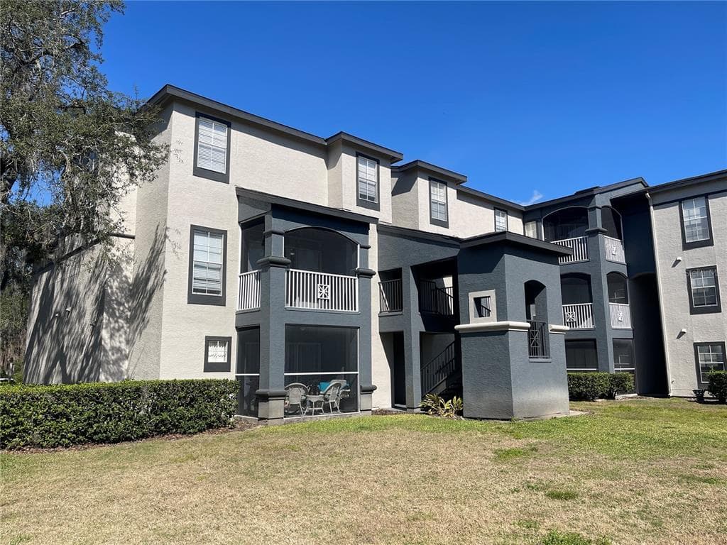 8413 LUCUYA WAY UNIT 107 TEMPLE TERRACE, FL 33637
