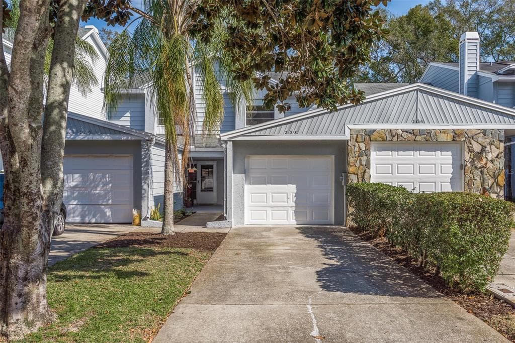 208 ST IVES DRIVE PALM HARBOR, FL 34684