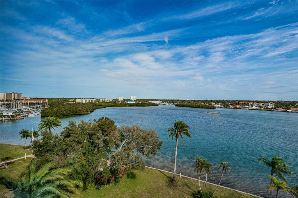 1847 SHORE DRIVE S UNIT 818 SOUTH PASADENA, FL 33707