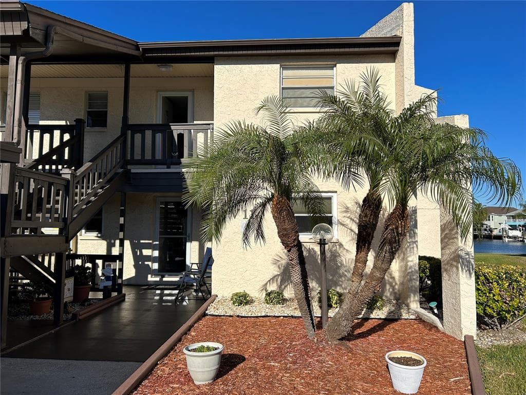 4555 MARINE PARKWAY UNIT 206 NEW PORT RICHEY, FL 34652