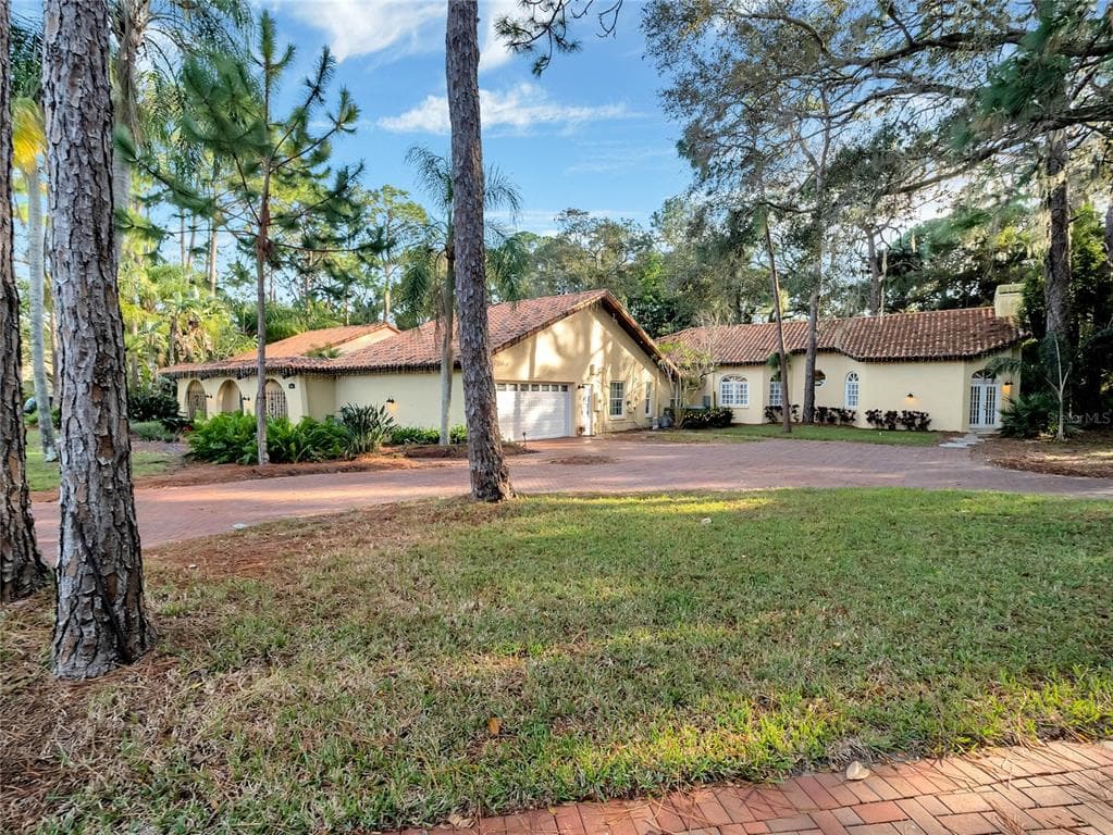 2401 MARGOLIN LANE