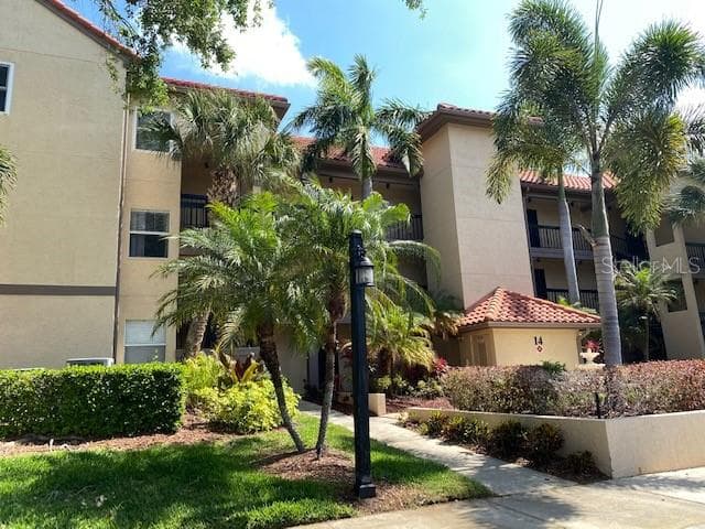 2400 FEATHER SOUND DRIVE UNIT 1425 CLEARWATER, FL 33762