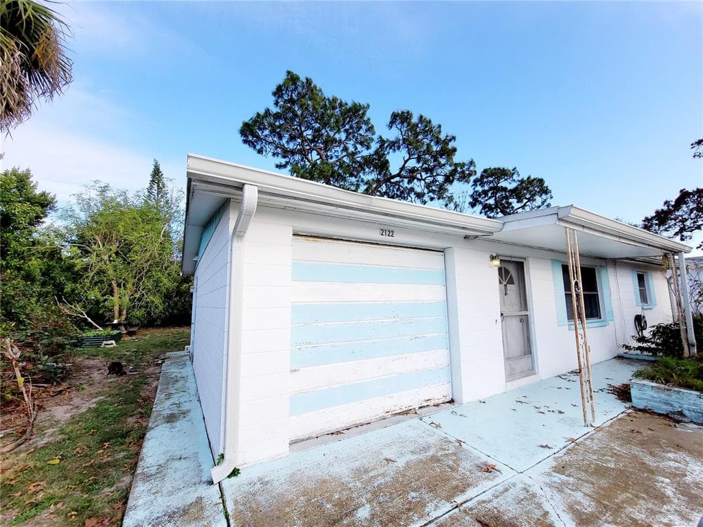 2122 MELODY DRIVE HOLIDAY, FL 34691