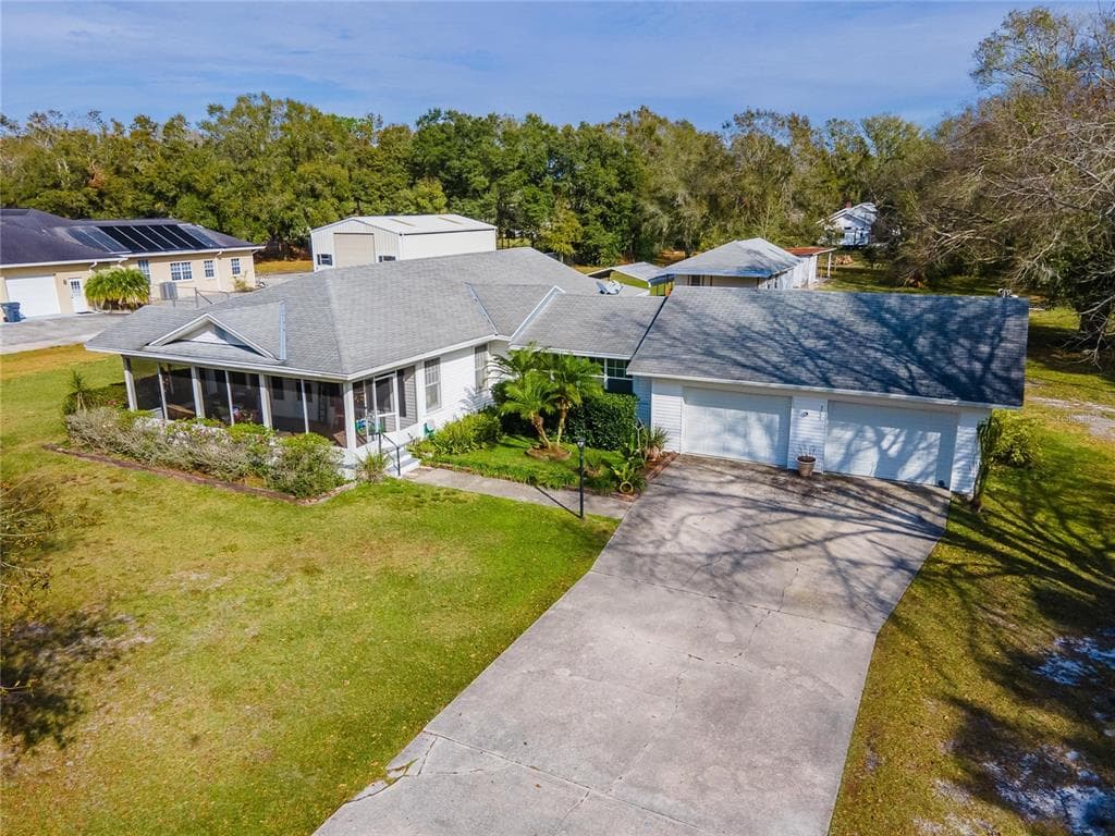 5733 SAWYER ROAD LAKELAND, FL 33810