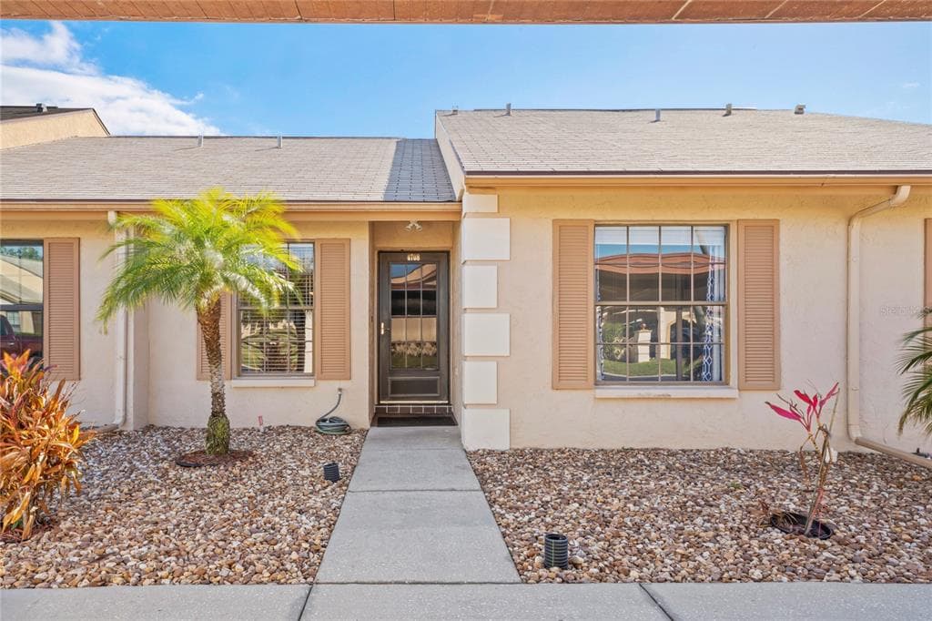 4708 SUNNY LOOP HOLIDAY, FL 34690