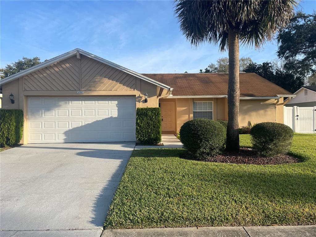 4707 FOX HUNT DRIVE TAMPA, FL 33624