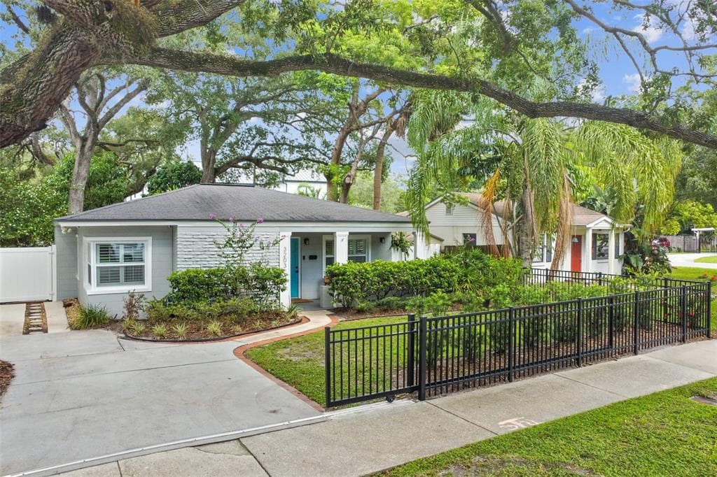 3203 S MANHATTAN AVENUE TAMPA, FL 33629