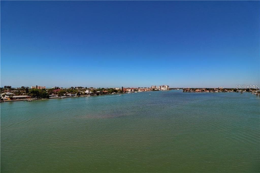 7922 SAILBOAT KEY BOULEVARD S UNIT 403 SOUTH PASADENA, FL 33707