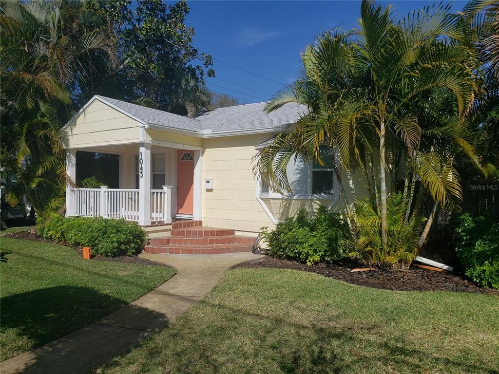 1045 32ND AVENUE N ST PETERSBURG, FL 33704