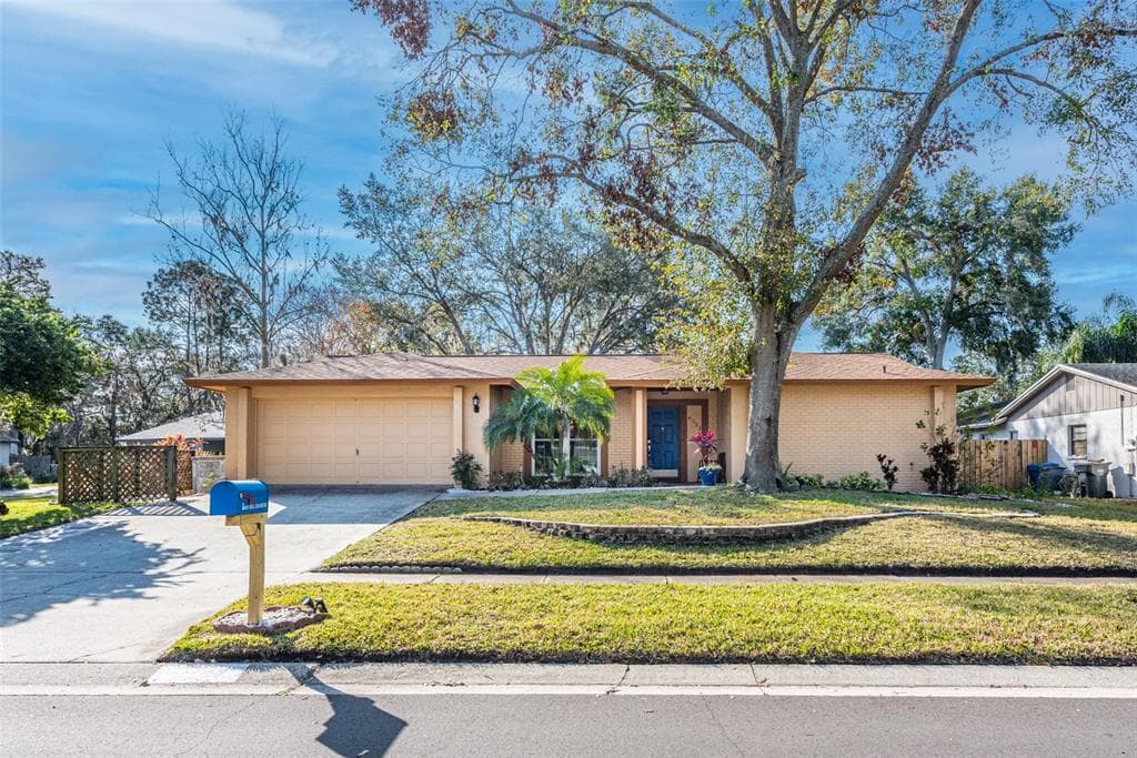 4022 BELL GRANDE DRIVE VALRICO, FL 33596