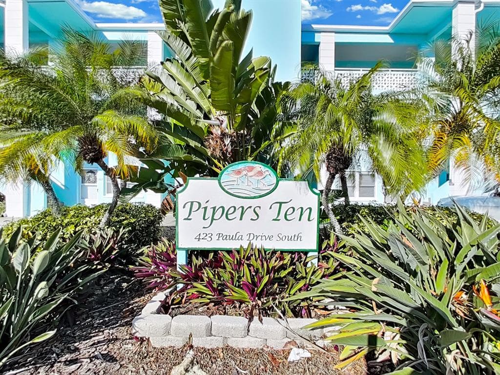 423 S PAULA DRIVE UNIT 103 DUNEDIN, FL 34698