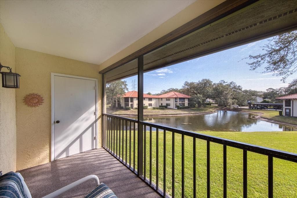 212 HAMMOCK PINE BOULEVARD UNIT 212 CLEARWATER, FL 33761