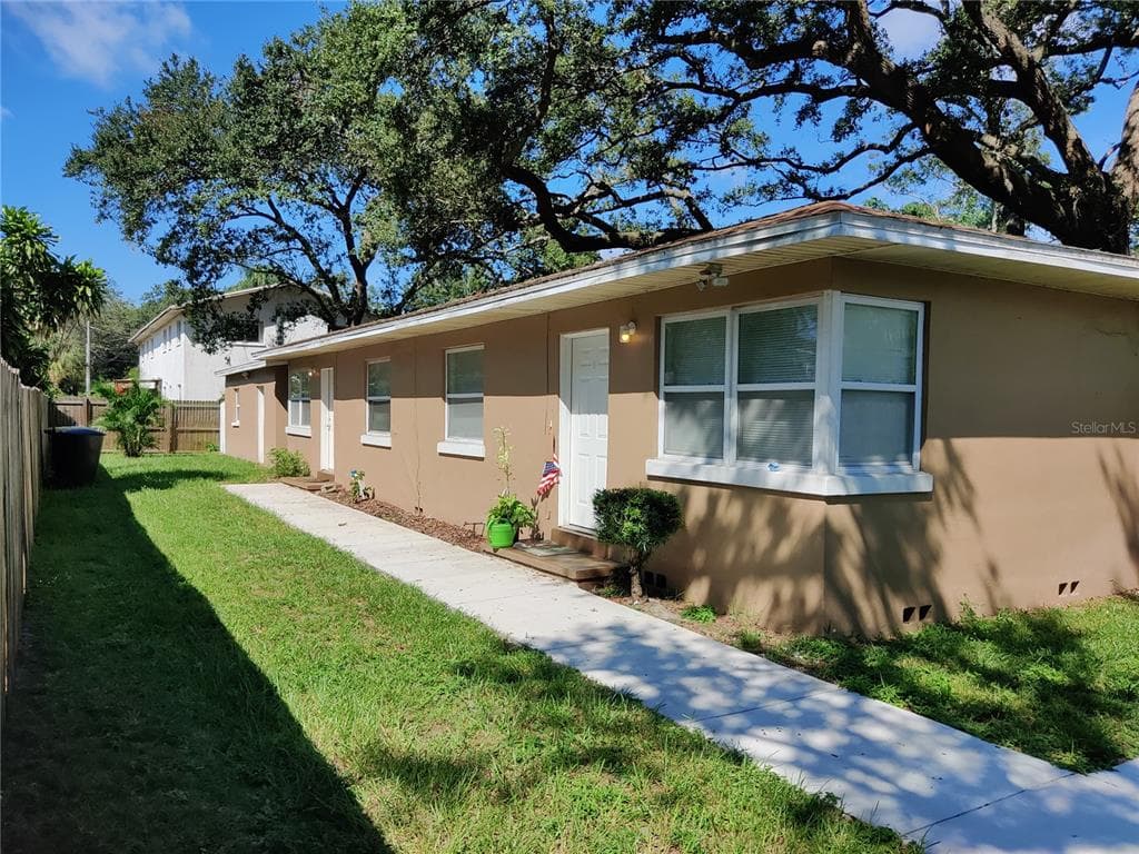 912 LAKEVIEW ROAD CLEARWATER, FL 33756