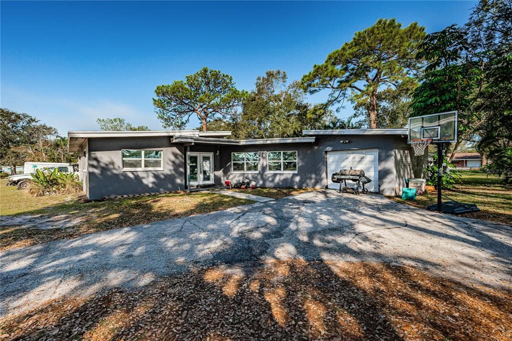10319 106TH TERRACE LARGO, FL 33773