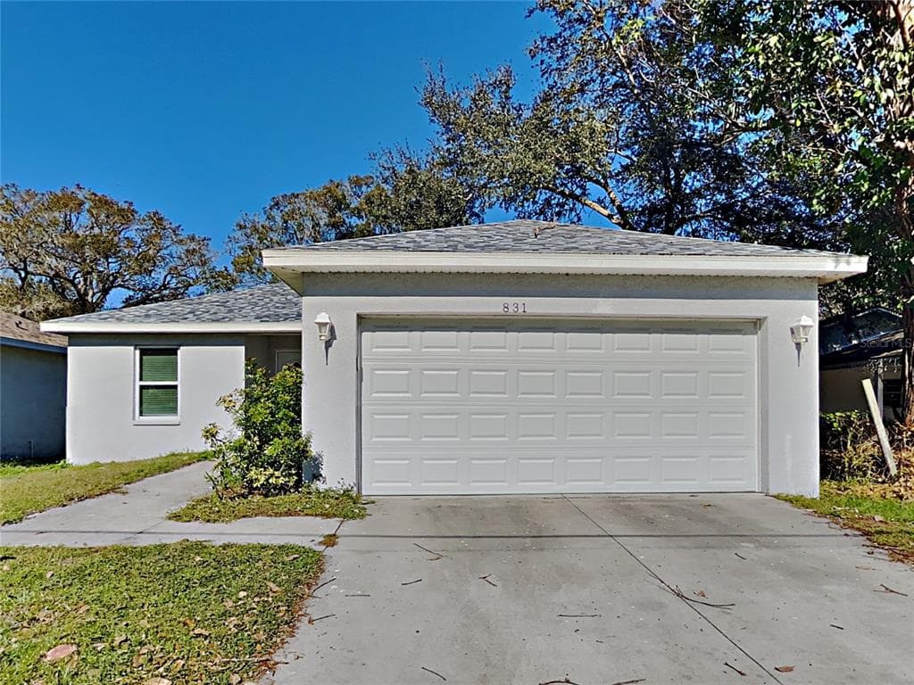 831 32ND AVENUE E BRADENTON, FL 34208