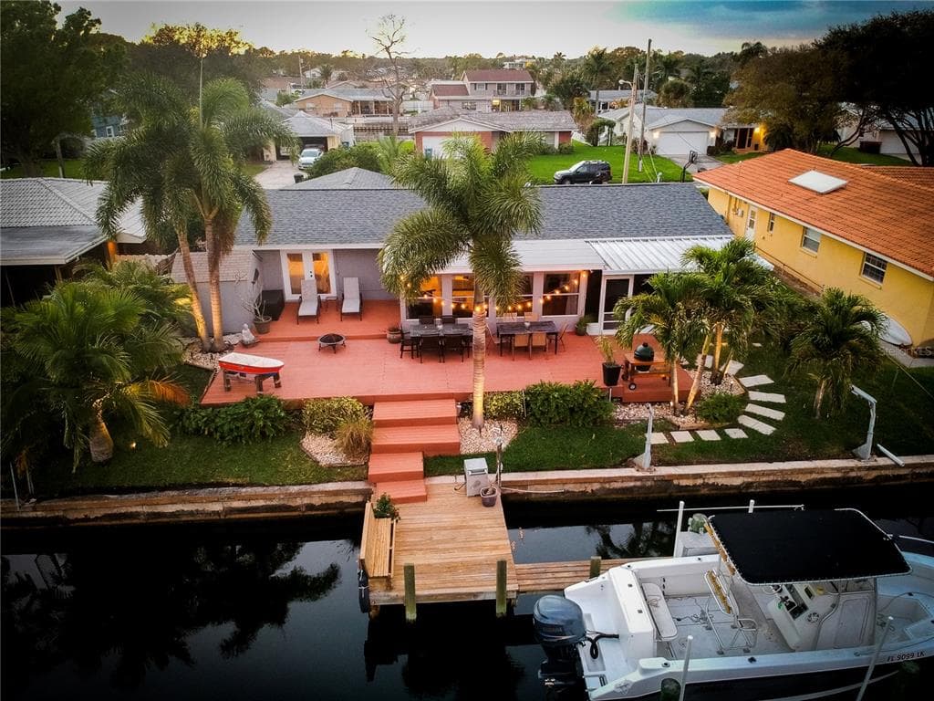 4165 13TH LANE NE ST PETERSBURG, FL 33703