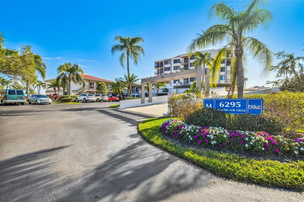 6295 BAHIA DEL MAR CIRCLE UNIT 308 ST PETERSBURG, FL 33715