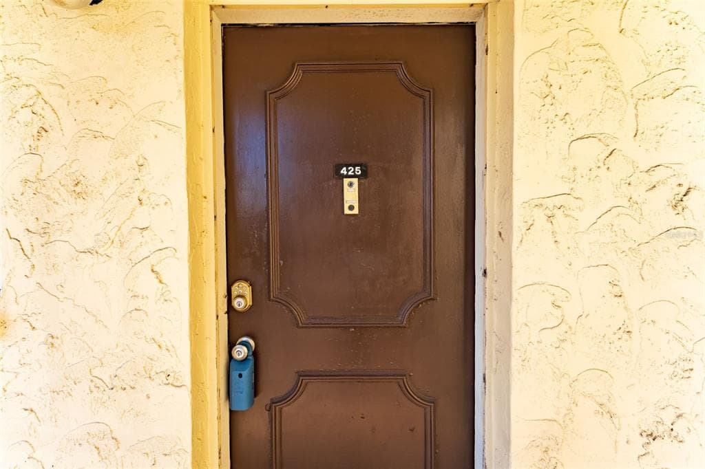2280 STICKNEY POINT ROAD UNIT 425 SARASOTA, FL 34231