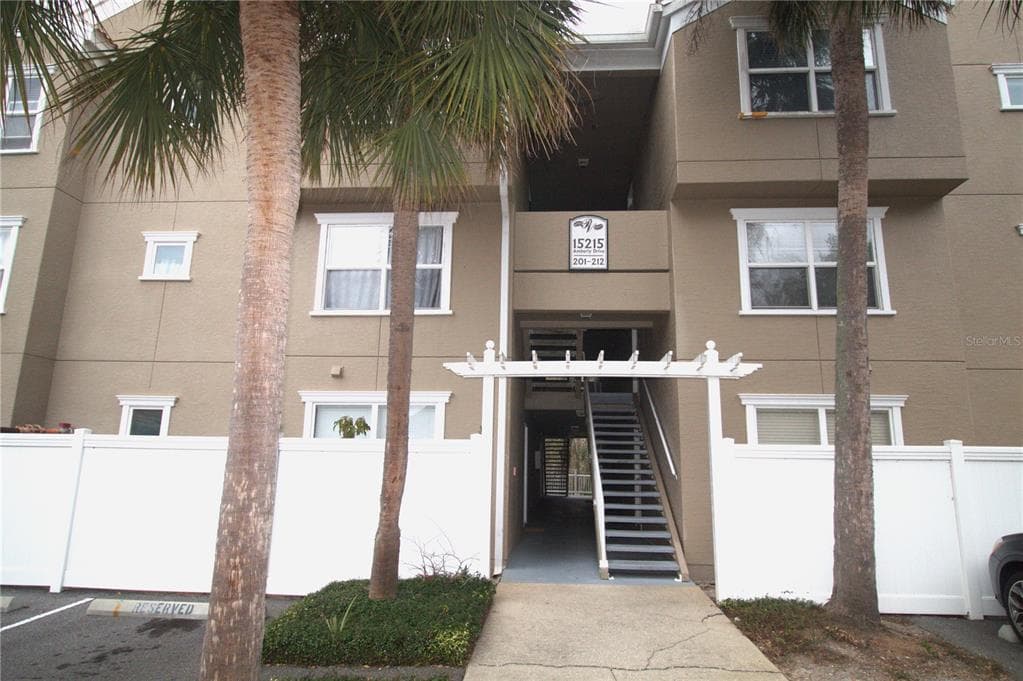 15215 AMBERLY DRIVE UNIT 203 TAMPA, FL 33647