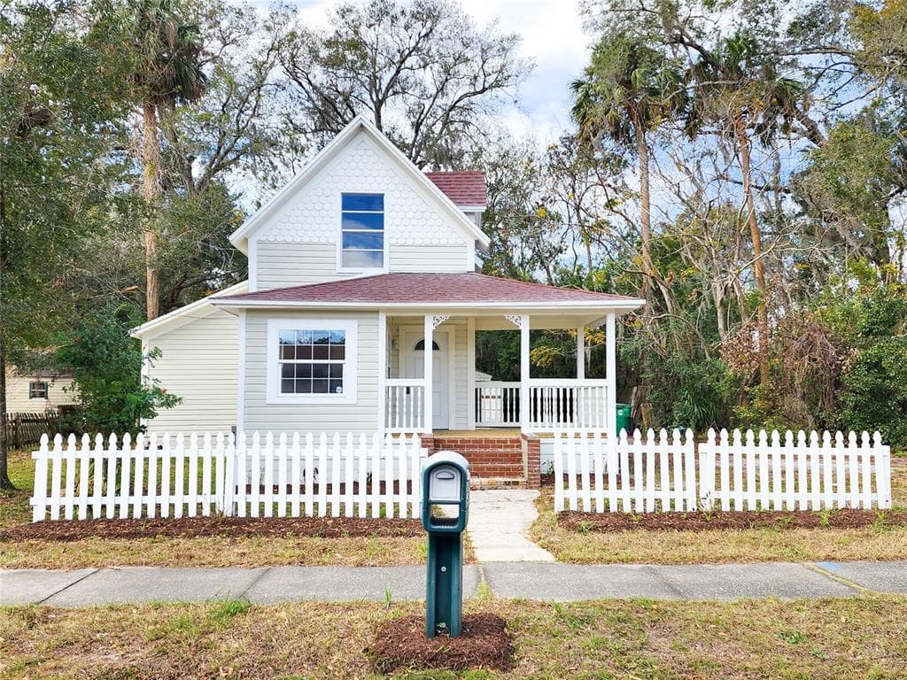 308 S AMELIA AVENUE DELAND, FL 32724