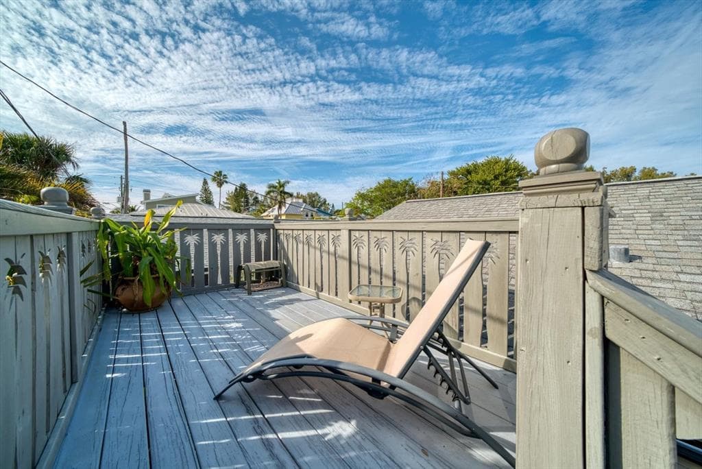 125 85TH AVENUE TREASURE ISLAND, FL 33706