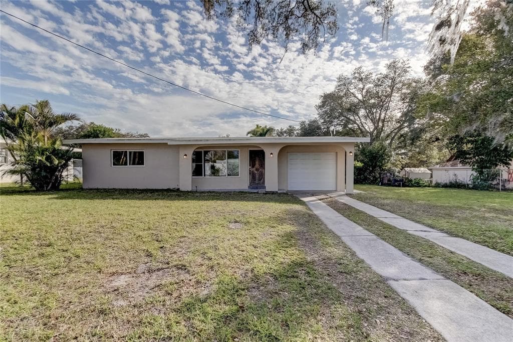 910 BAY BREEZE TERRACE LARGO, FL 33770