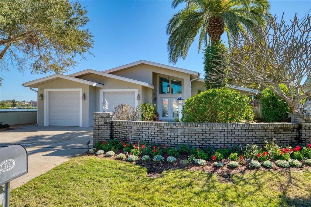 375 LA HACIENDA DRIVE INDIAN ROCKS BEACH, FL 33785