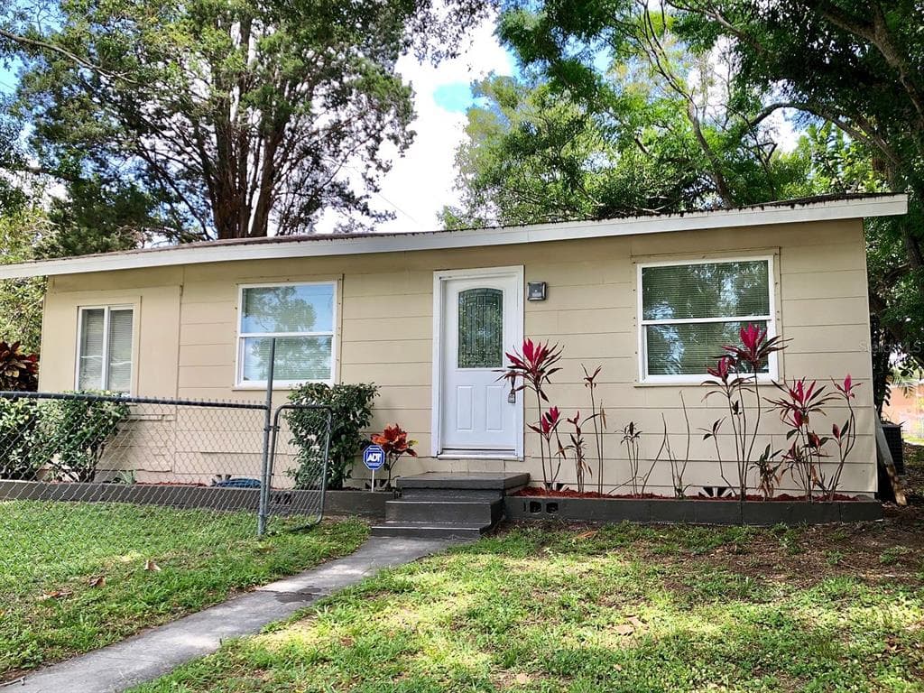 5171 DARTMOUTH AVENUE N ST PETERSBURG, FL 33710