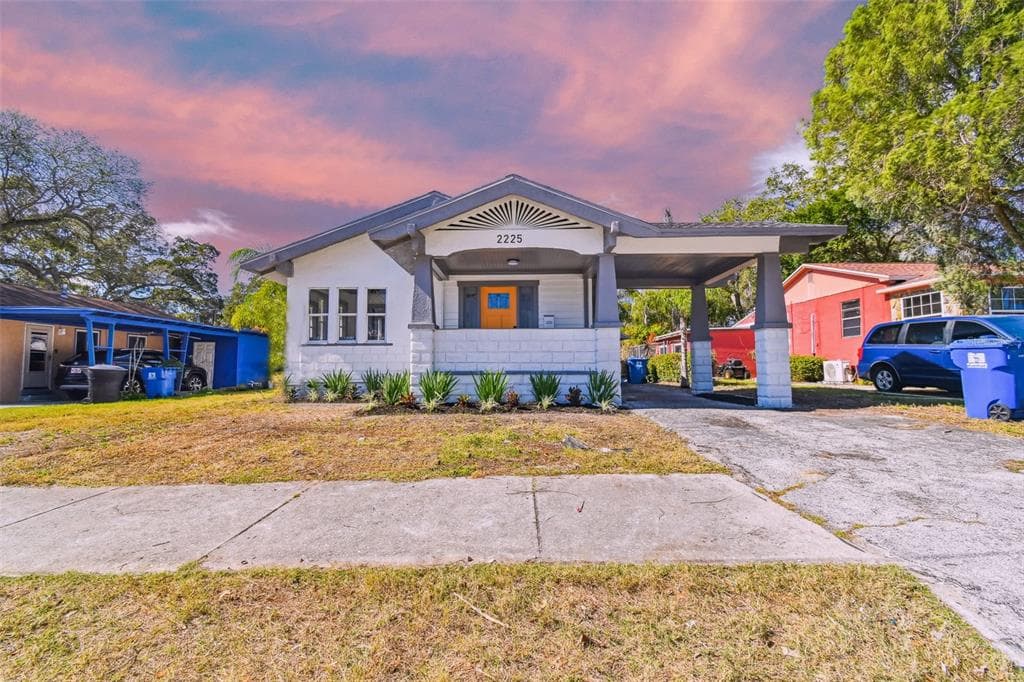 2225 17TH STREET S ST PETERSBURG, FL 33712