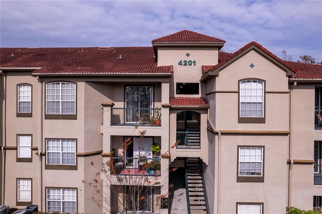 4201 WOODSTORKS WALK WAY UNIT 3305 LUTZ, FL 33558