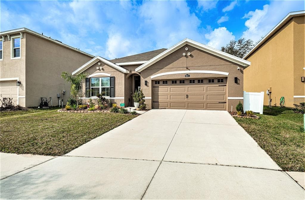 6877 WAGON TRAIL STREET ZEPHYRHILLS, FL 33541