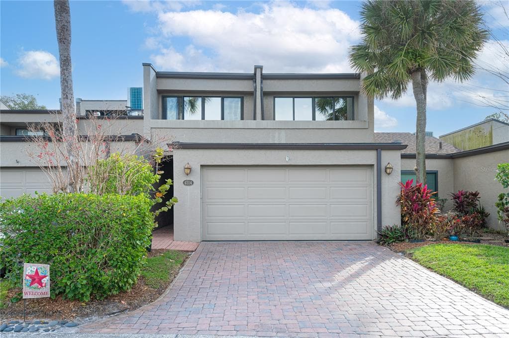 4514 ROLLING GREEN LN TAMPA, FL 33618