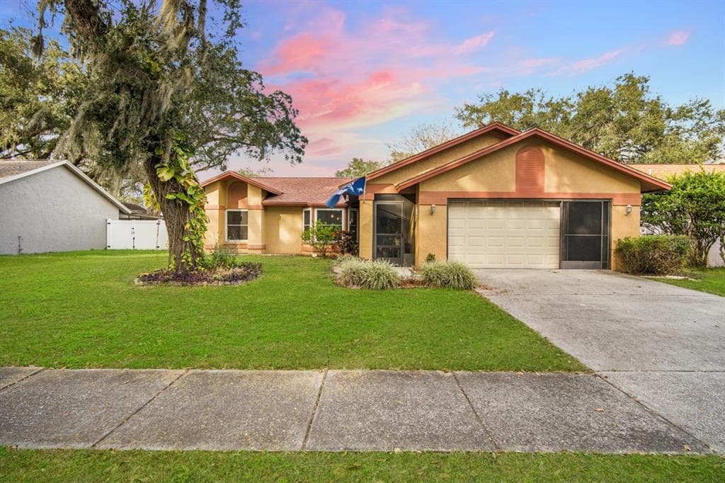 1904 LANDSIDE DRIVE VALRICO, FL 33594