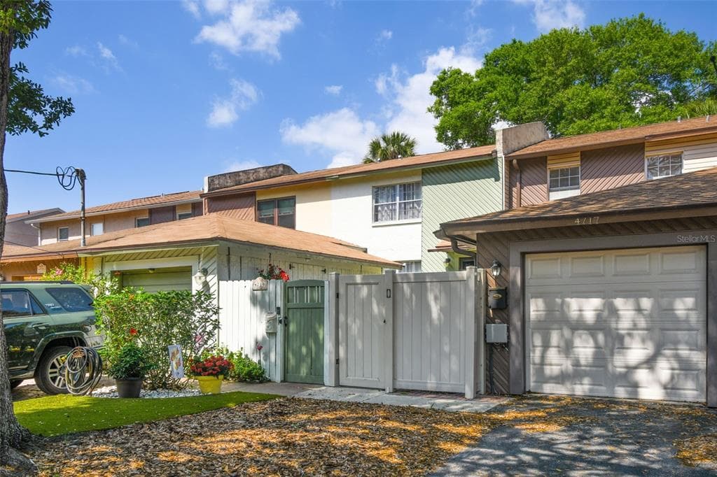 4717 W VASCONIA STREET TAMPA, FL 33629