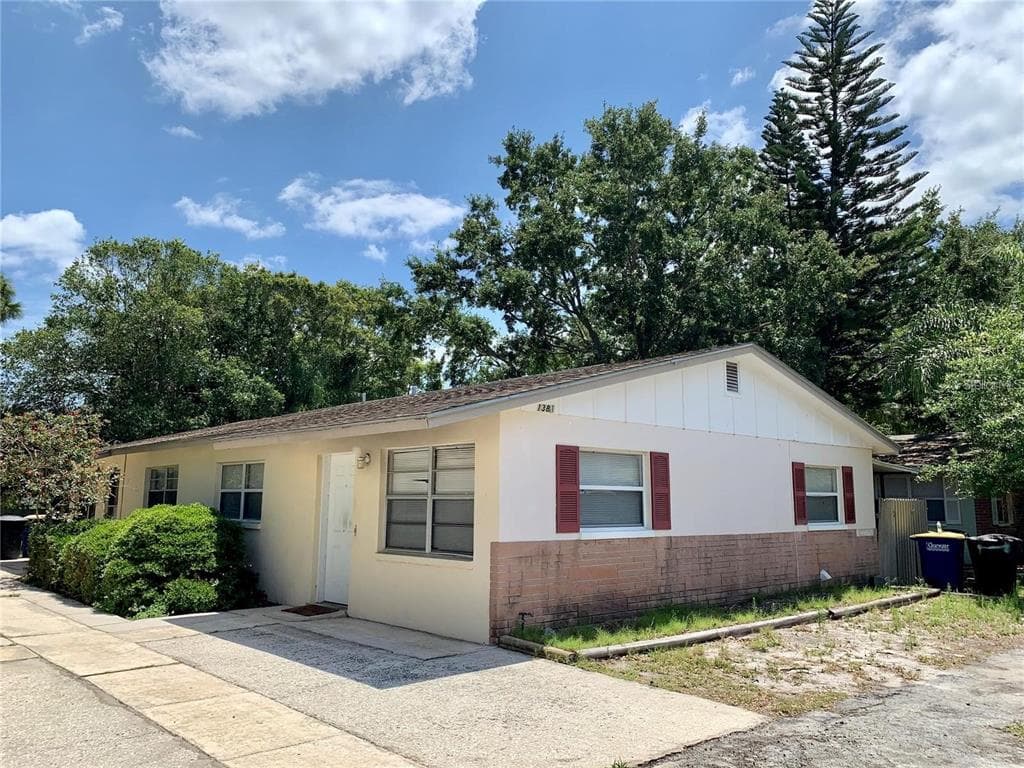 1381 BOYLAN AVENUE UNIT B CLEARWATER, FL 33756