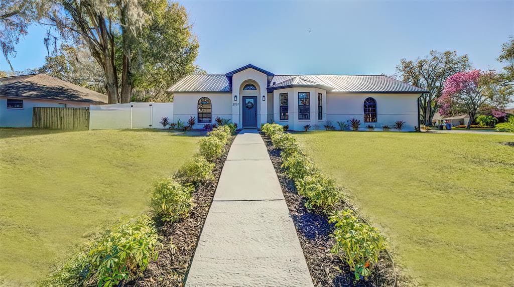 3767 E LAKE DRIVE LAND O LAKES, FL 34639