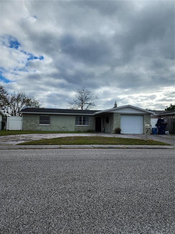 9240 STERLING LANE PORT RICHEY, FL 34668