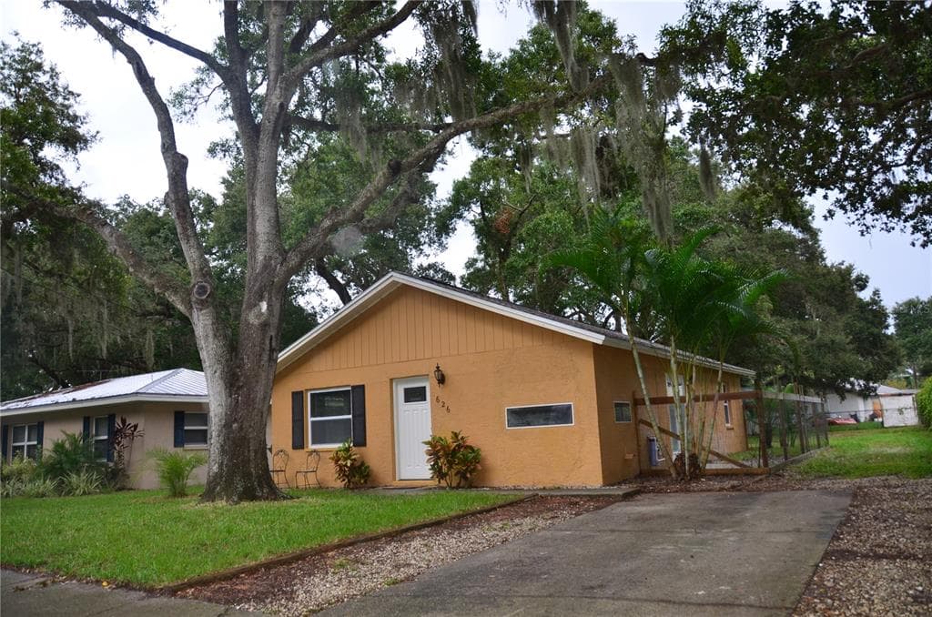 626 2ND AVENUE N SAFETY HARBOR, FL 34695