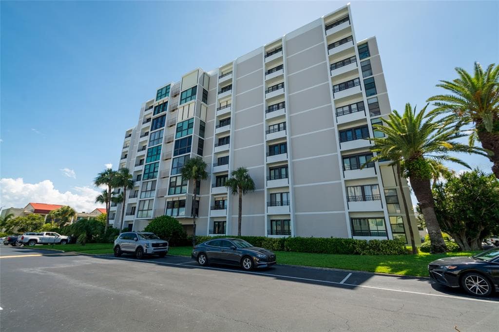 855 BAYWAY BOULEVARD UNIT 507 CLEARWATER, FL 33767