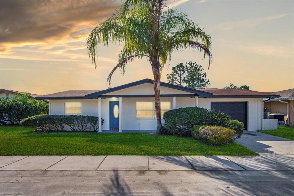1815 GREENWOOD DRIVE OLDSMAR, FL 34677