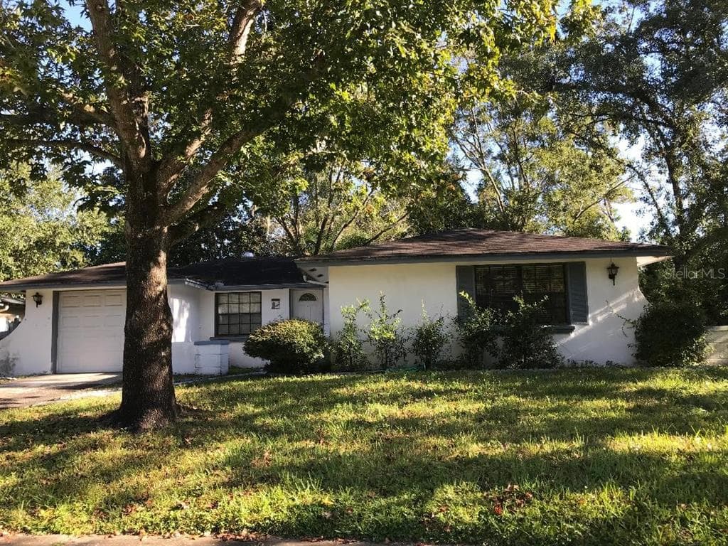 4401 WILLOWRUN LANE TAMPA, FL 33624