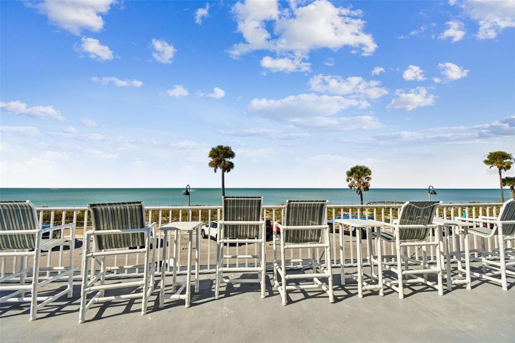 709 GULF WAY UNIT 10 ST PETE BEACH, FL 33706