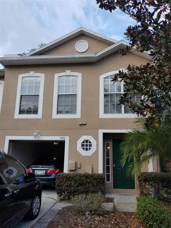 9956 ASHBURN LAKE DRIVE TAMPA, FL 33610