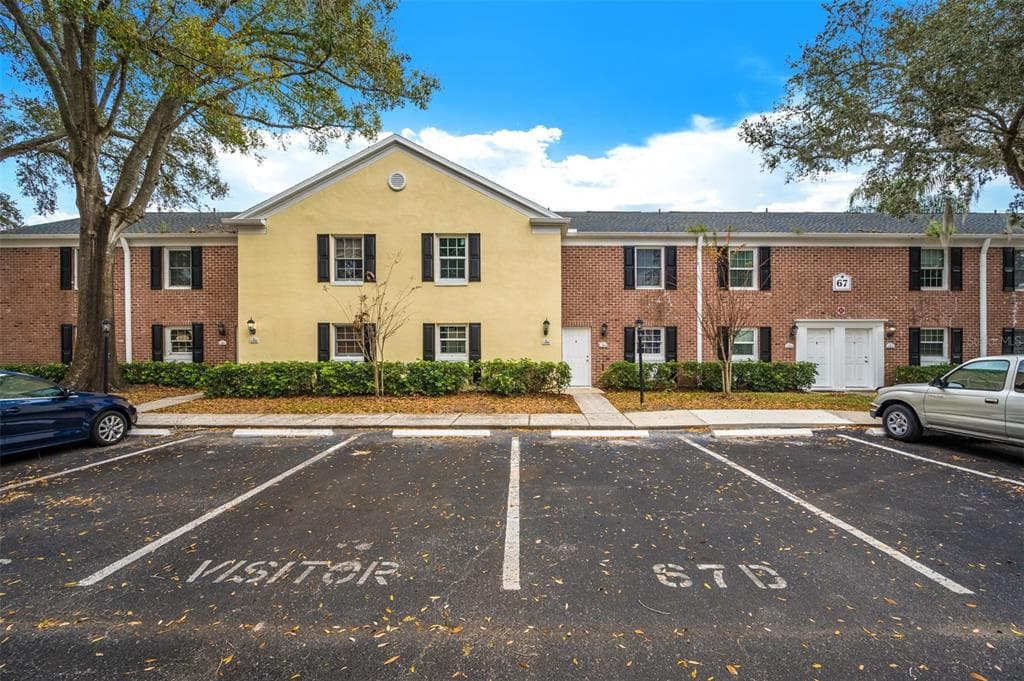 13806 ORANGE SUNSET DRIVE UNIT 13806 TAMPA, FL 33618