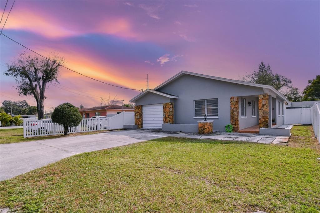 2514 AUBURN AVENUE W TAMPA, FL 33614