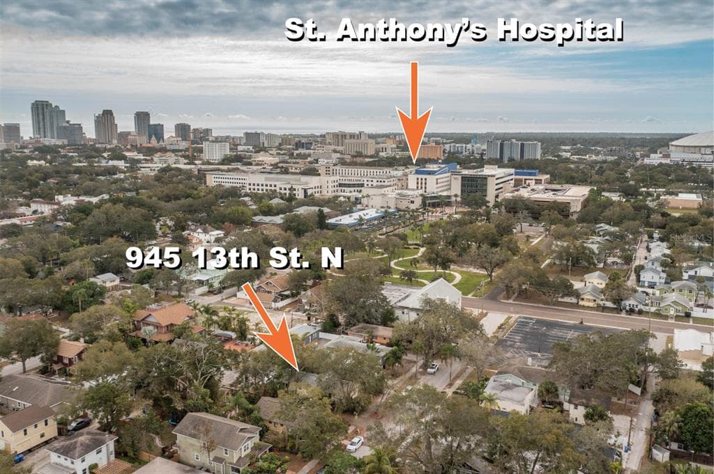 945 13TH STREET N ST PETERSBURG, FL 33705