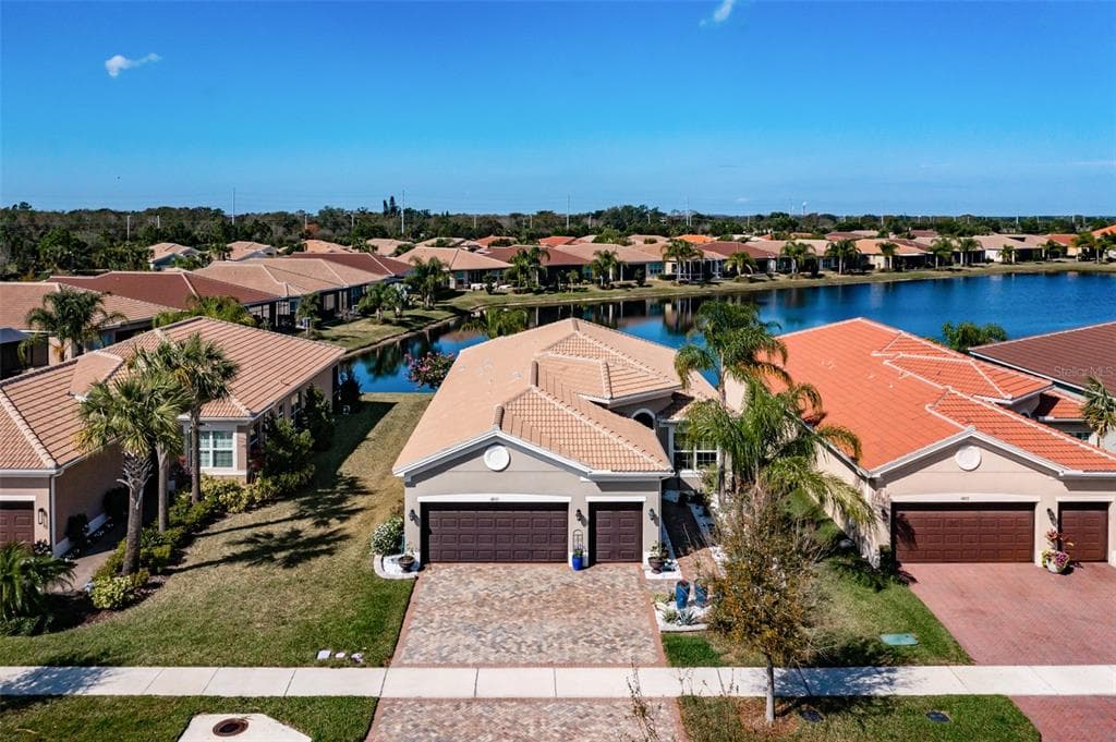 4835 GRAND BANKS DRIVE WIMAUMA, FL 33598