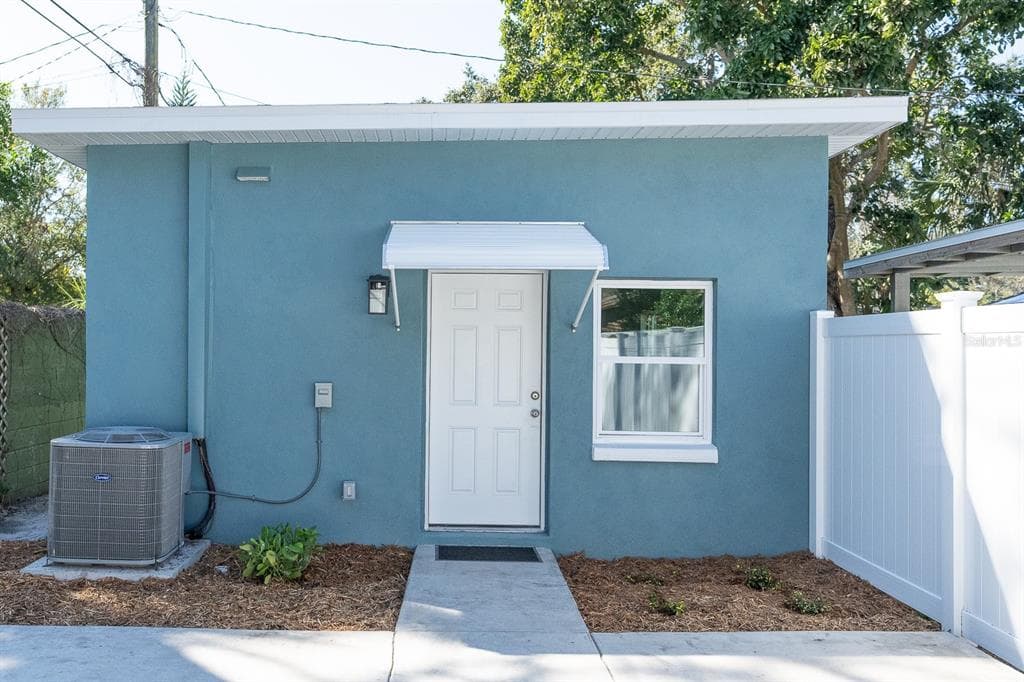 3520 1/2 8TH AVENUE N ST PETERSBURG, FL 33713